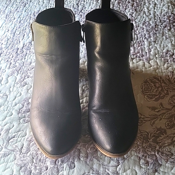 Black booties - Picture 3 of 4